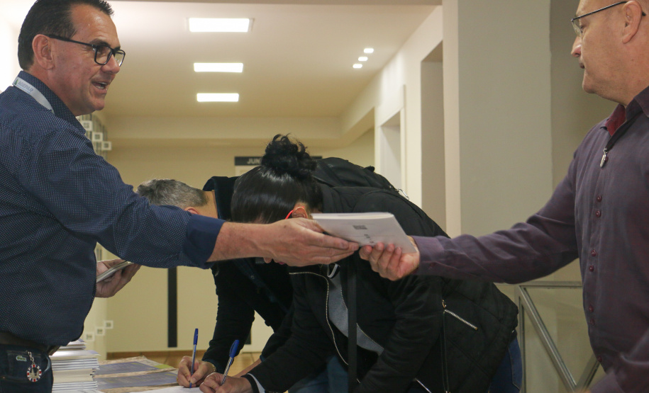 Agepar analisa regras para água e esgoto nas regiões Oeste e Noroeste do Estado