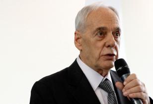 Reinhold Stephanes