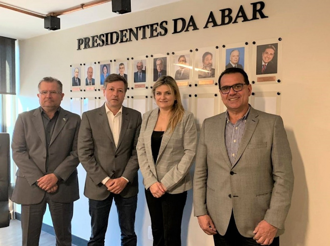 Presidência da Abar recebe representantes da Agepar