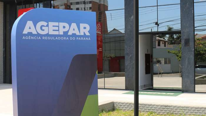 Placa na fachada da Agepar