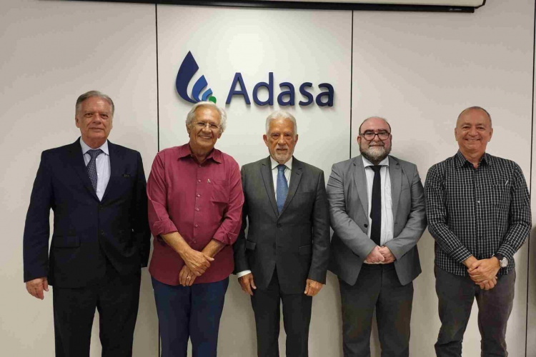Diretores da Agepar visitam Adasa