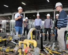 Diretores e servidores da Agepar em visita técnica à Compagas