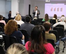 Professor da FGV ministra palestra sobre estudo em que a Agepar aparece como melhor colocada entre as agências reguladoras estaduais do país