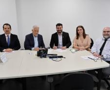 Cequinel junto com o Diretor-presidente da Agepar, Rubens Bueno, e demais diretores
