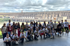 Agepar na Escola: Alunos e Professores premiados visitam Itaipu