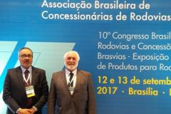 Os diretores da Agepar, José Alfredo Stratmann  (Fiscalização e Qualidade de Serviços) e Maurício Sá de Ferrante (Jurídico) participaram, entre os dias 12 e 13 de setembro, em Brasília, da 10ª Edição do Congresso Brasileiro de Rodovias e Concessões, da Associação Brasileira de Concessionárias de Rodovias (ABCR). 