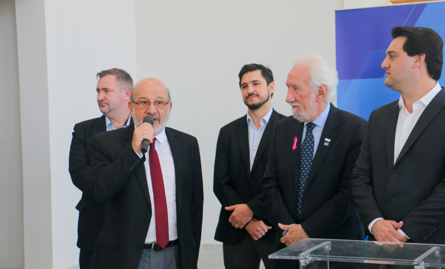 Governador assina decreto de nomeação de 20 servidores efetivos da Agepar