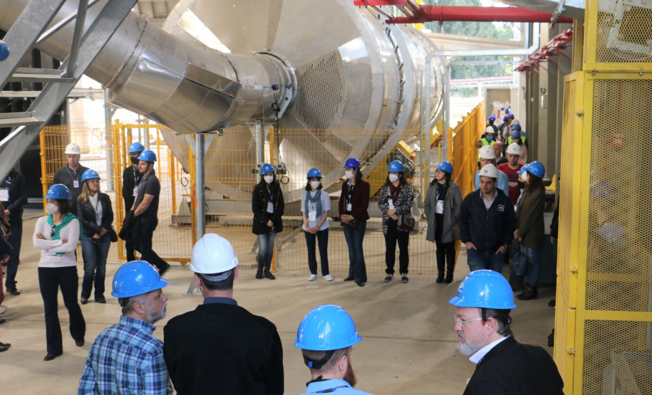 Servidores e diretores da Agência Reguladora de Serviços Públicos Delegados do Paraná (Agepar) visitaram, nesta quarta-feira (25), duas estações e o museu da Companhia de Saneamento do Paraná (Sanepar)