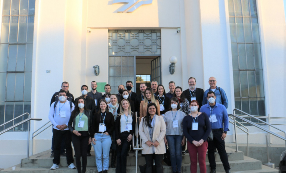Servidores e diretores da Agência Reguladora de Serviços Públicos Delegados do Paraná (Agepar) visitaram, nesta quarta-feira (25), duas estações e o museu da Companhia de Saneamento do Paraná (Sanepar)