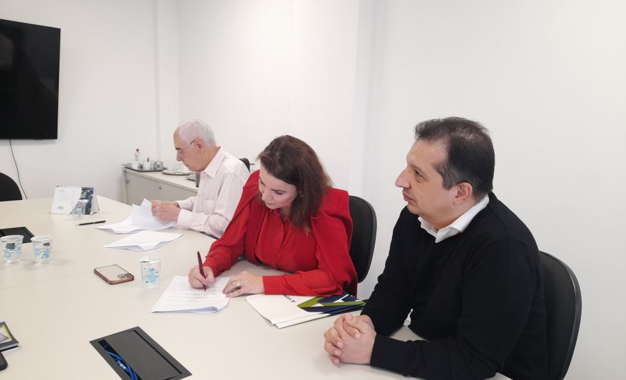 Agepar e Agenersa assinam convênio de cooperação técnica para troca de experiências na área de gás canalizado