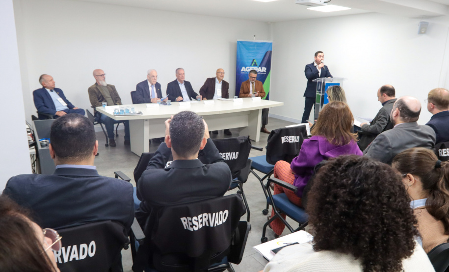 Especialistas de todo o país discutem as particularidades e o futuro da regulação de serviços públicos, em evento na Agepar