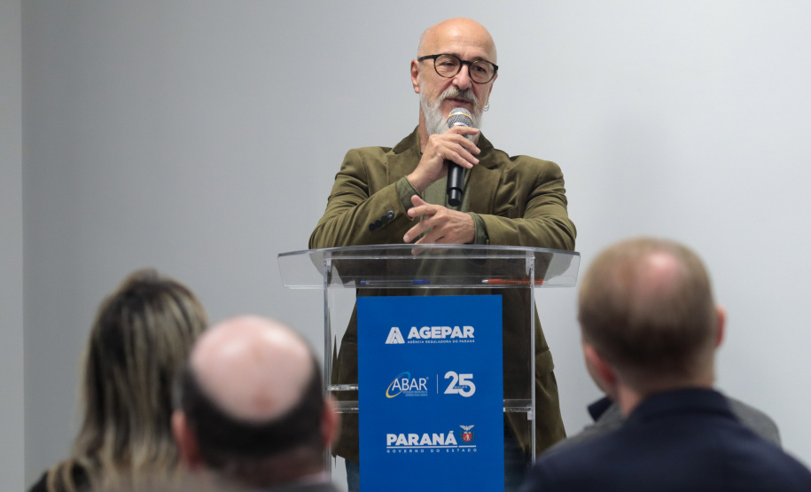 Especialistas de todo o país discutem as particularidades e o futuro da regulação de serviços públicos, em evento na Agepar