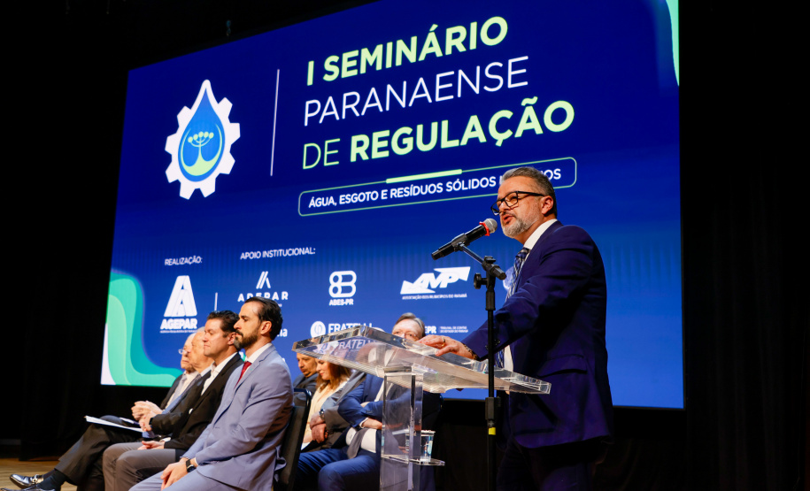 Em evento promovido pela Agepar, especialistas debatem desafios do saneamento básico no país