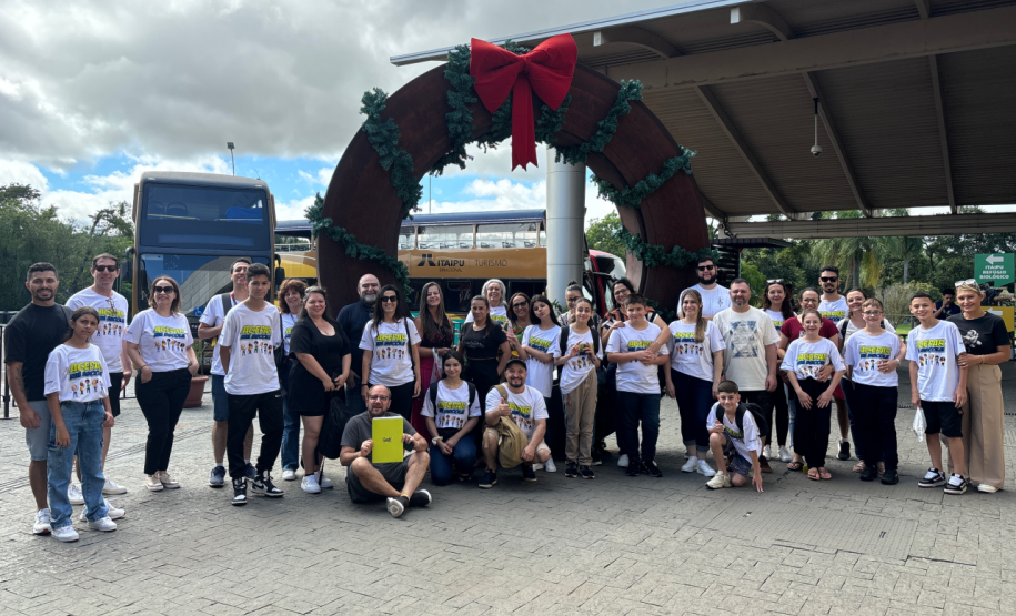 Agepar na Escola: Alunos e Professores premiados visitam Itaipu