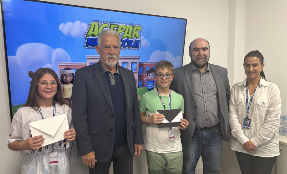 Premiação é entregue à vencedores do Projeto Boas Práticas e Concurso de Redação