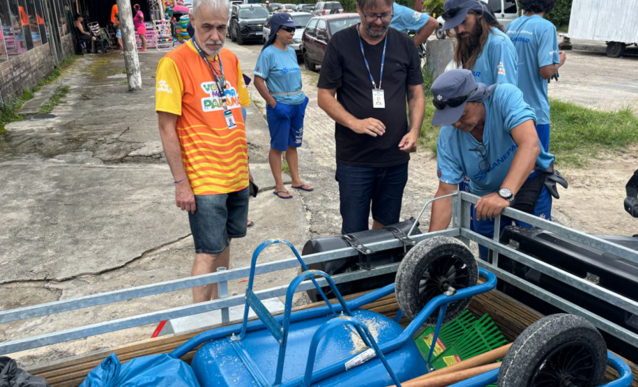 Agepar acompanha limpeza das praias durante o Verão Maior Paraná