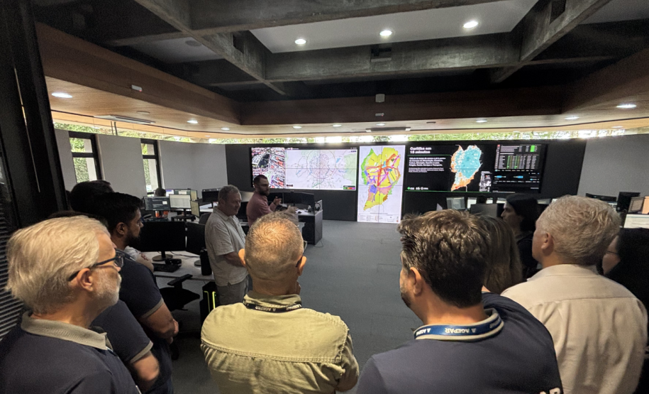 Agepar realiza visita técnica no Hipervisor Urbano de Curitiba