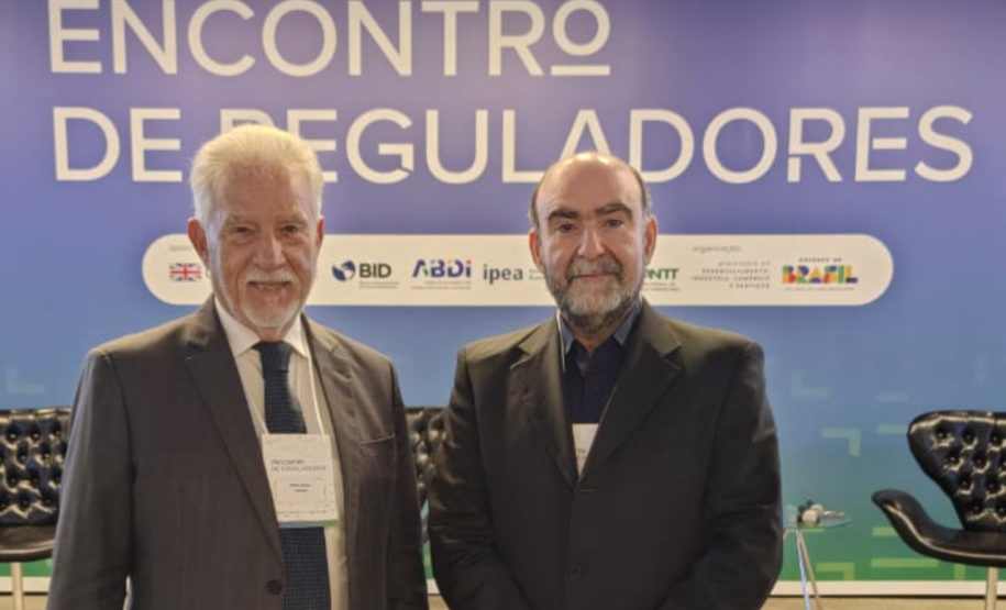 Na foto: Diretores da Agência Reguladora de Serviços Públicos Delegados do Paraná (Agepar), Rubens Bueno (Presidente) e Marcelo Curado (Administrativo Financeiro).
