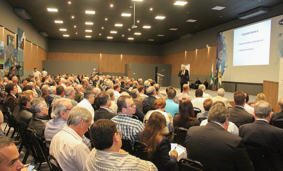 Agepar participa de eventos na área de infraestrutura e transporte A equipe de diretores e funcionários da Agepar participou nesta semana de dois importantes eventos ligados à área de transporte e infraestrutura.