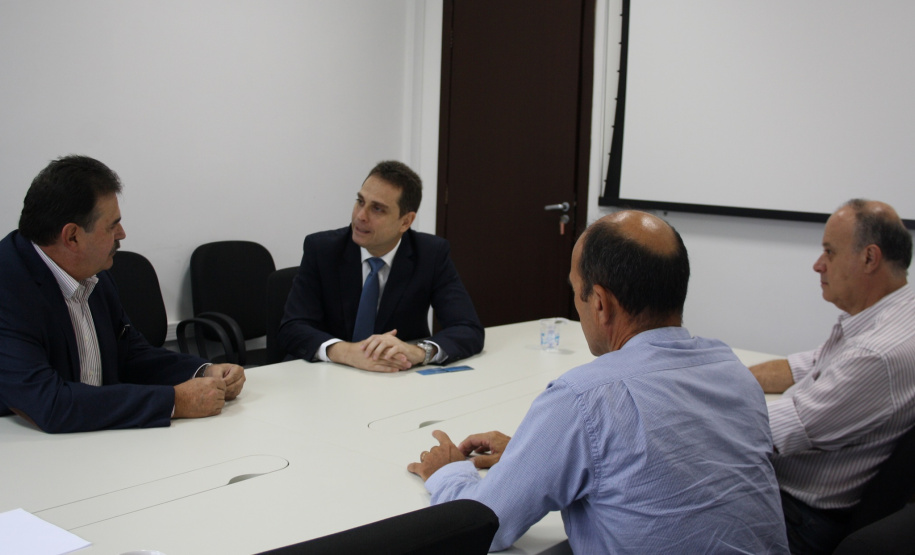 Durante a visita à Agepar, Alho se reuniu com o Diretor presidente Cezar Silvestri e os diretores Ney Teixeira e João Batista Alves