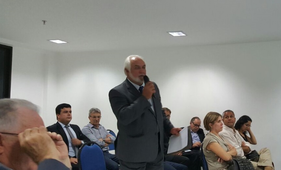 Diretor discute na Abar aspectos jurídicos da regulação O Diretor Jurídico da Agência reguladora do paraná, Maurício Eduardo Sá de Ferrante, participou, na terça-feira, 27/04, da primeira reunião da Câmara Técnica de Aspectos Jurídicos e Institucionais da Regulação, realizada pela Associação Brasileira das Agências Reguladoras (Abar).