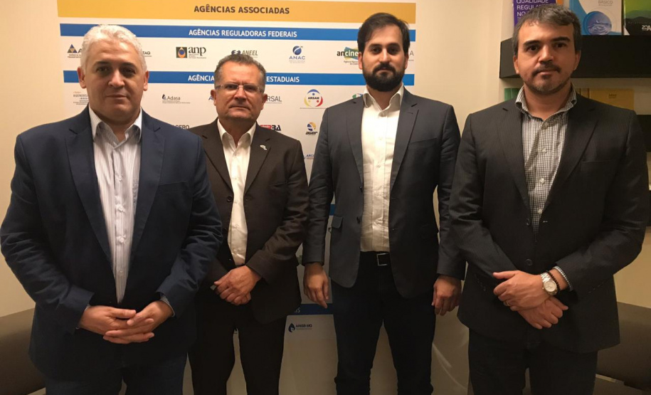 Autoridades da Agência Reguladora do Paraná (Agepar) visitaram a sede da ABAR nesta quinta-feira (11), onde conversaram sobre os planos da associação para este ano, especialmente a preparação para o XI Congresso Brasileiro de Regulação, que acontece em agosto em Maceió.